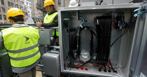 米5G構築に黄信号、中間周波数帯の開放進まず
