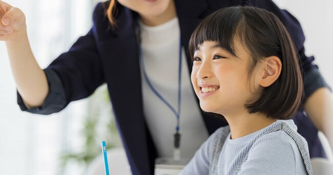 勉強中の子ども