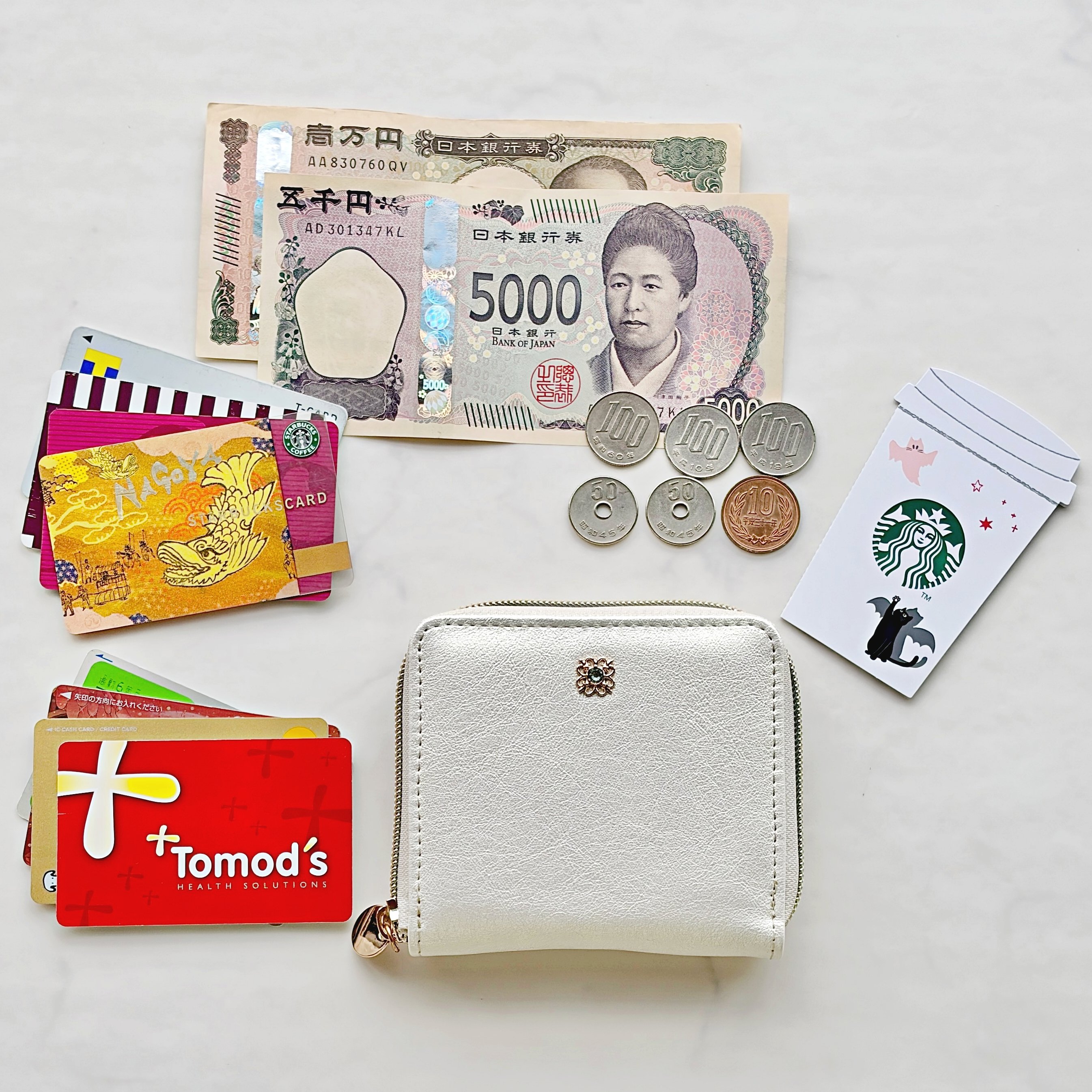 小銭が取り出しやすくて感動！アフタヌーンティーの「大人かわいいミニ財布」お会計がスムーズになった！《購入レビュー》