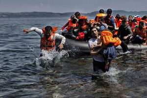 「ノーベル平和賞予想1位」は、なぜ「ギリシャ島民」だったのか?<br />――ある老夫婦とシリア難民の物語