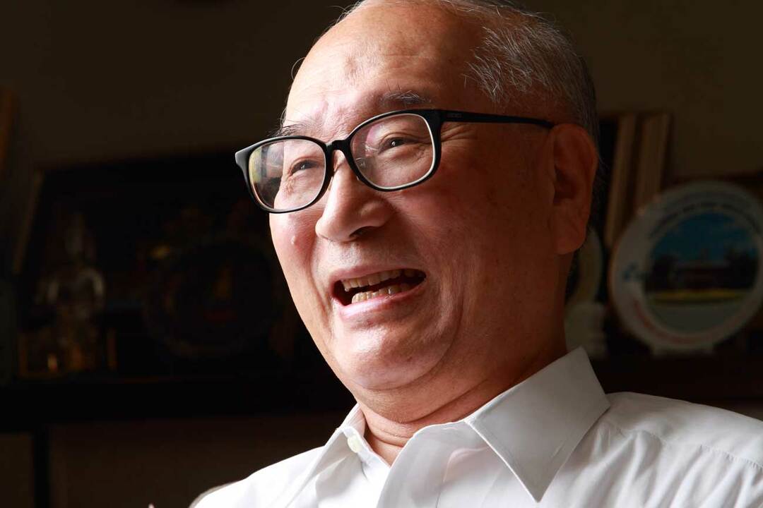 石田寛人氏