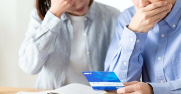 残念ですが「老後資金2300万円」では足りません。定年後たった1年で夫婦の貯金が200万円も減ったワケ