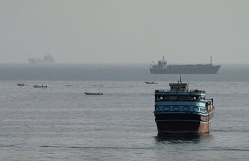 ホルムズ海峡再開へ交渉大詰め　イランとオマーンが最終調整