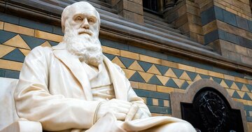 生涯にわたって「お金」のために働いたことは一度もなかった…史上最高の生物学者ダーウィンの「あまりにも太い実家」とは？