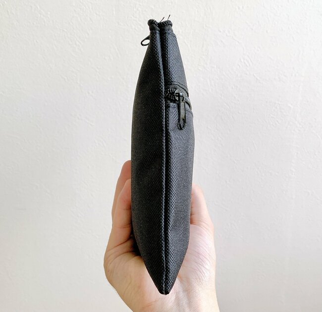 お薬手帳と診察券50枚がスッキリ！セリアの「おしゃれ仕分けポーチ」レシートの整理もできて優秀！《購入レビュー》