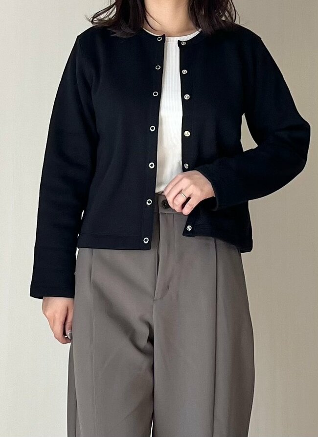 「見た目も着心地も最高です!」無印良品の“ふんわりカーディガン”羽織るだけで暖かい!「軽くてとても楽」「羽織としても使えるしレパートリーたくさん!」