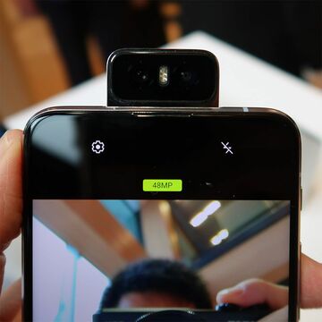 早くも国内発売のASUS「ZenFone 6」を写真とスペックでチェック