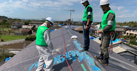 台風被害のブルーシート張りボランティアに、スタートアップ企業が赤字覚悟で乗り出す理由