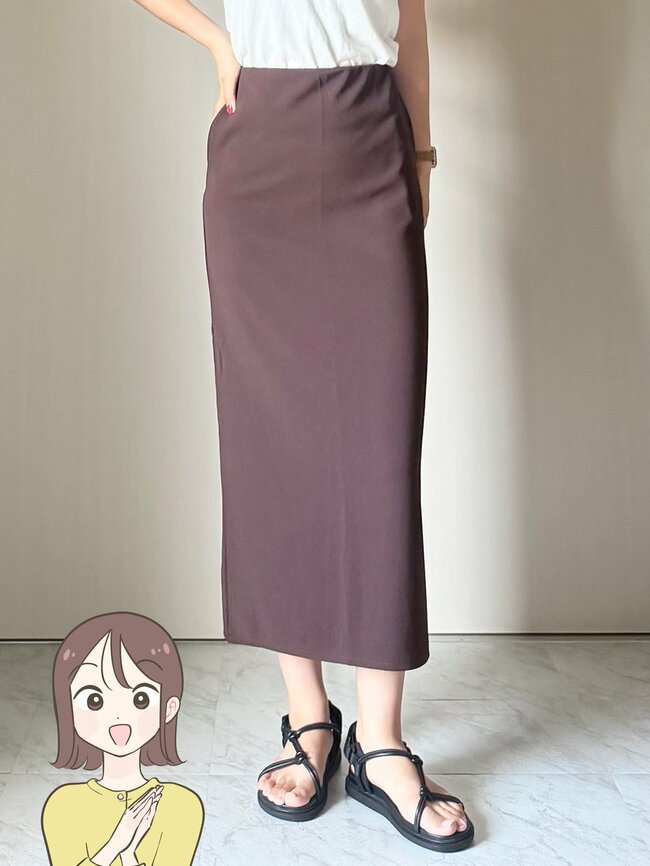 「お腹ぽっちゃりも目立たない」ユニクロの“ビヨーンと伸びるスカート”お腹がラクで食べすぎた時も安心！「楽なのにシルエットがめちゃキレイ」「3色購入しました」