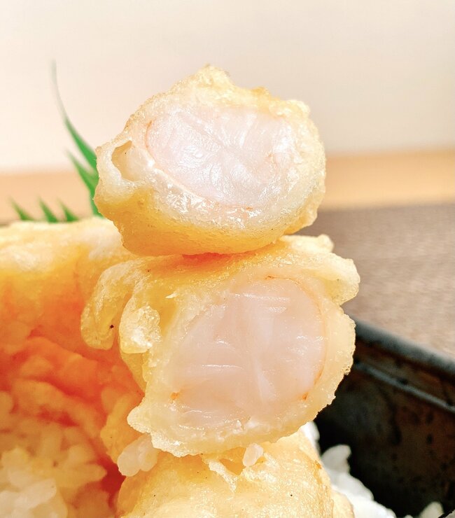 白米が爆速で消えていく…！ほっともっとの“よくばり限定弁当”おかず2種盛りで豪華すぎる！【実食レビュー】