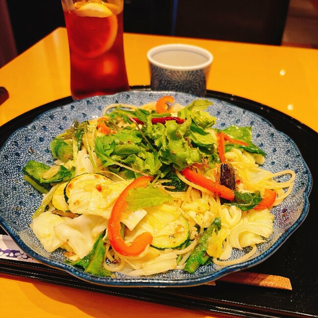 「ボリュームたっぷり」「メニュー写真に負けない量」五右衛門の“てんこ盛りパスタ”食べ応えあって贅沢感すごい!「美味し過ぎて毎日食べたい」《実食レビュー》