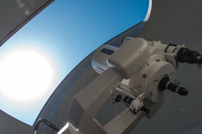 都内の大学では東京学芸大学と並ぶ最大級の天体望遠鏡（理工学部物理学コース）