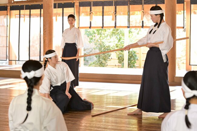 寛(竹野内豊)の名言シャワー15分、「絶望の隣は希望や」「人生は喜ばせごっこや」…←いや、何個あるの?【あんぱん第25回レビュー】