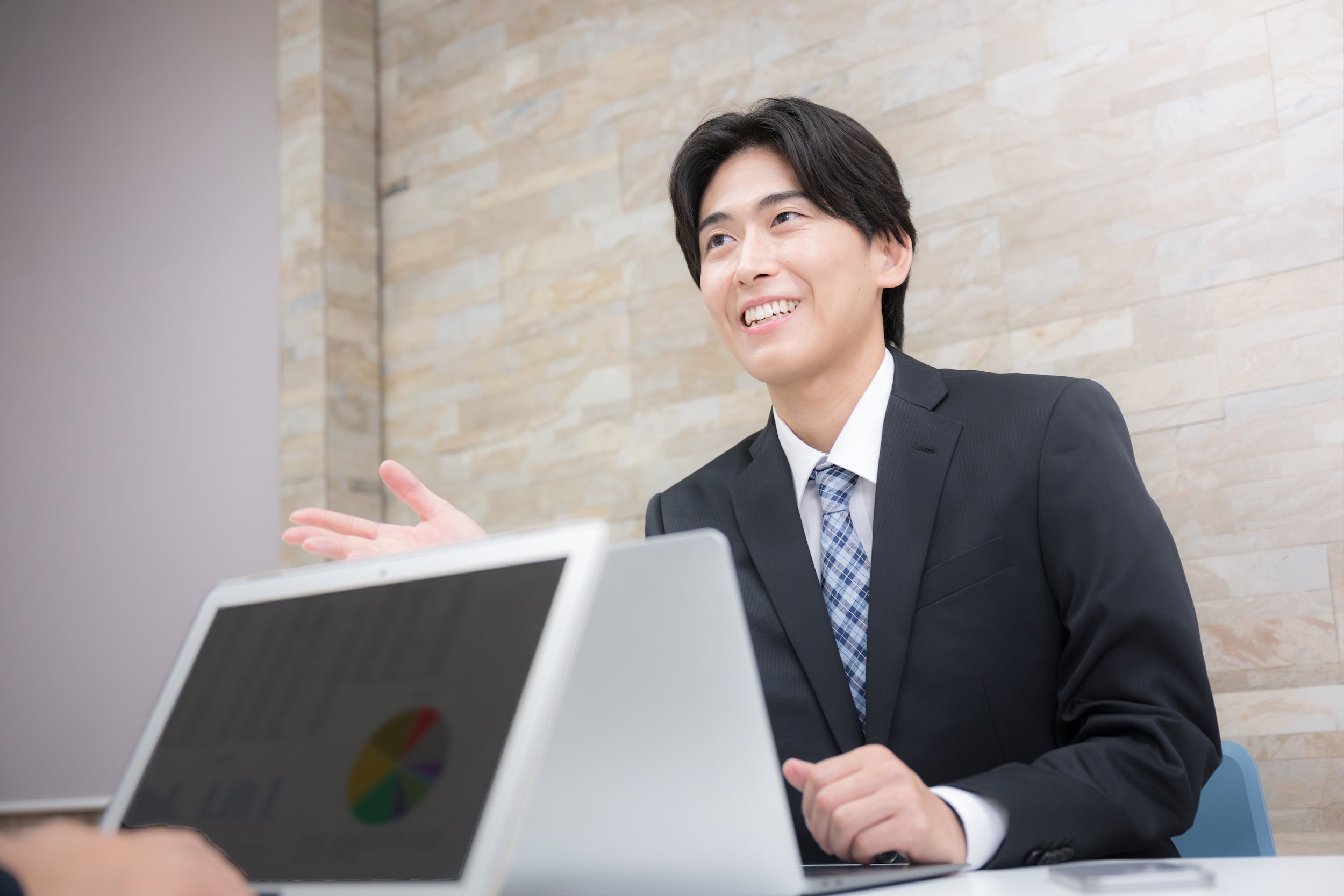 【こいつ大丈夫?】「忙しさアピール」がうざい会社員の口癖・ワースト3