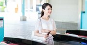 電車の改札で反対側の人と鉢合わせ→先に通らせてもらった後「感じのいい人」は何と言う？