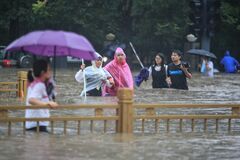 中国の「石炭中毒」　経済以上に根深く