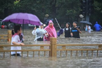 中国の「石炭中毒」　経済以上に根深く