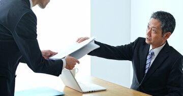 「戦略を持たない管理職」が増殖する組織に共通して起きている、構造的問題とは