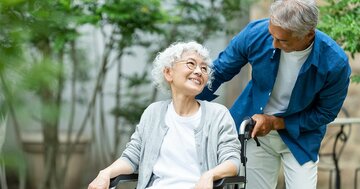「定年後にお金が消えていく…」60~80代に訪れる「3つの危機」とは