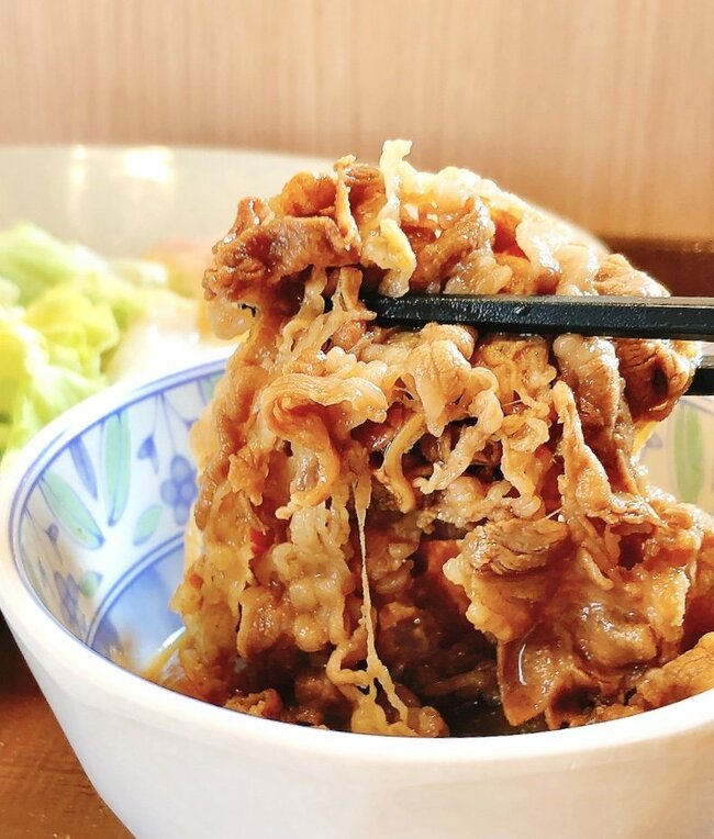 「コスパ最強ですよ」「やっぱりこれが一番好き」すき家の“570円モーニング”おかずたっぷりでボリューム満点!「こういうのでいいんですよ」