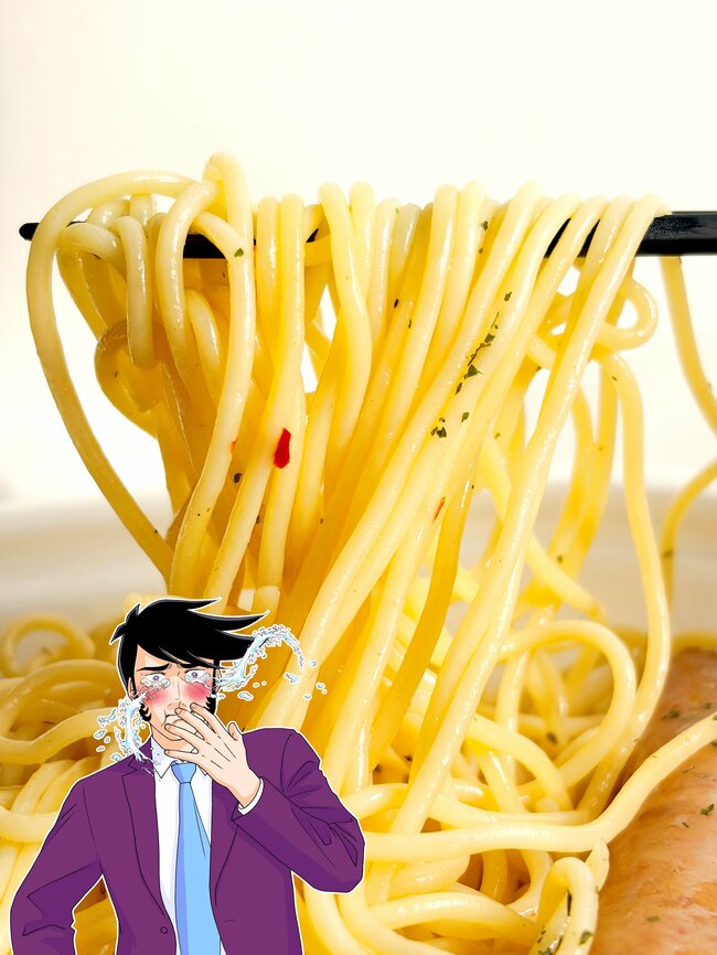 こりゃ満足感ハンパないって…!セブンの「ボリューム満点パスタ」ウィンナーが特大サイズだし、ギルティ感がたまらないよ!