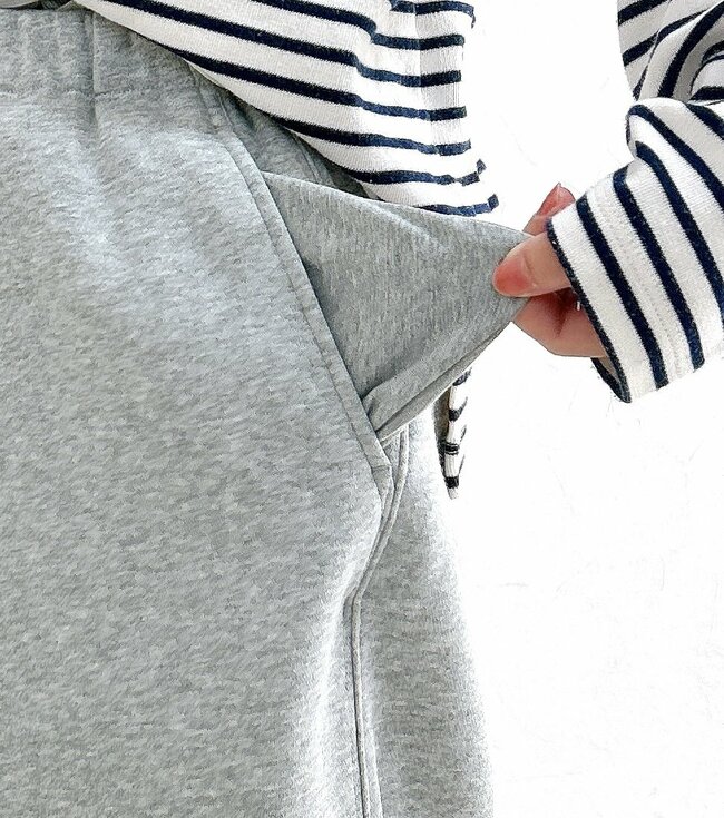 ポッカポカで細見え…！無印良品の「楽ちんスカート」脚がスラッと長く見えるし、春先まで大活躍！