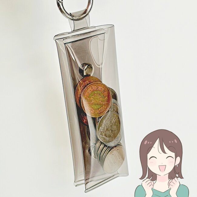 【ダイソー】まとめ買いして正解でした！お札も入る「ぺたんこコインポーチ」カギも一緒に持ち歩けて天才！《購入レビュー》
