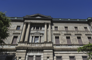 日銀は“期待に働きかける”金融政策を変えたのか