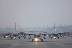 台湾の戦闘機が墜落、パイロット行方不明　空軍で事故相次ぐ