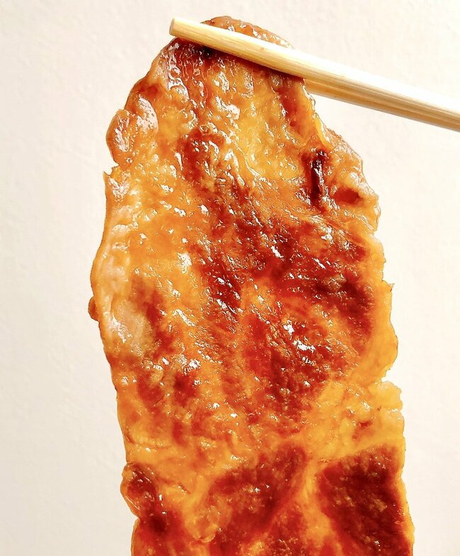 いくらなんでもデカすぎだよ…！ほっともっとの“わんぱく弁当”フタを開けてびっくりした！