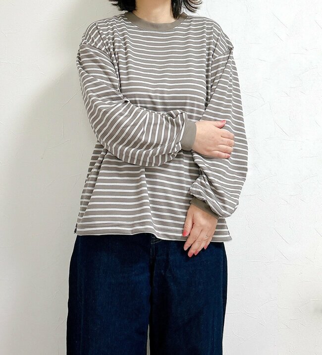 クシュッとした袖が大人かわいい！ワークマンの「1280円トップス」お腹やお尻をオシャレにカバーしてくれるの！