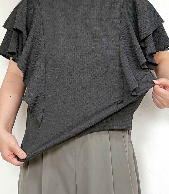 魔法みたいじゃん！【しまむら】の「華やかトップス」→腕がめっちゃ細見えするの…！《購入レビュー》