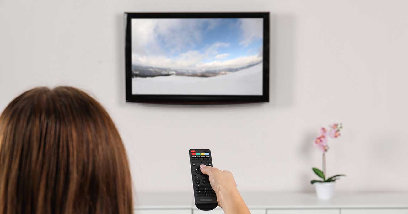 【ウエスト58cmを30年キープ!】胸、二の腕、お腹に効く! テレビを見るときの10秒習慣