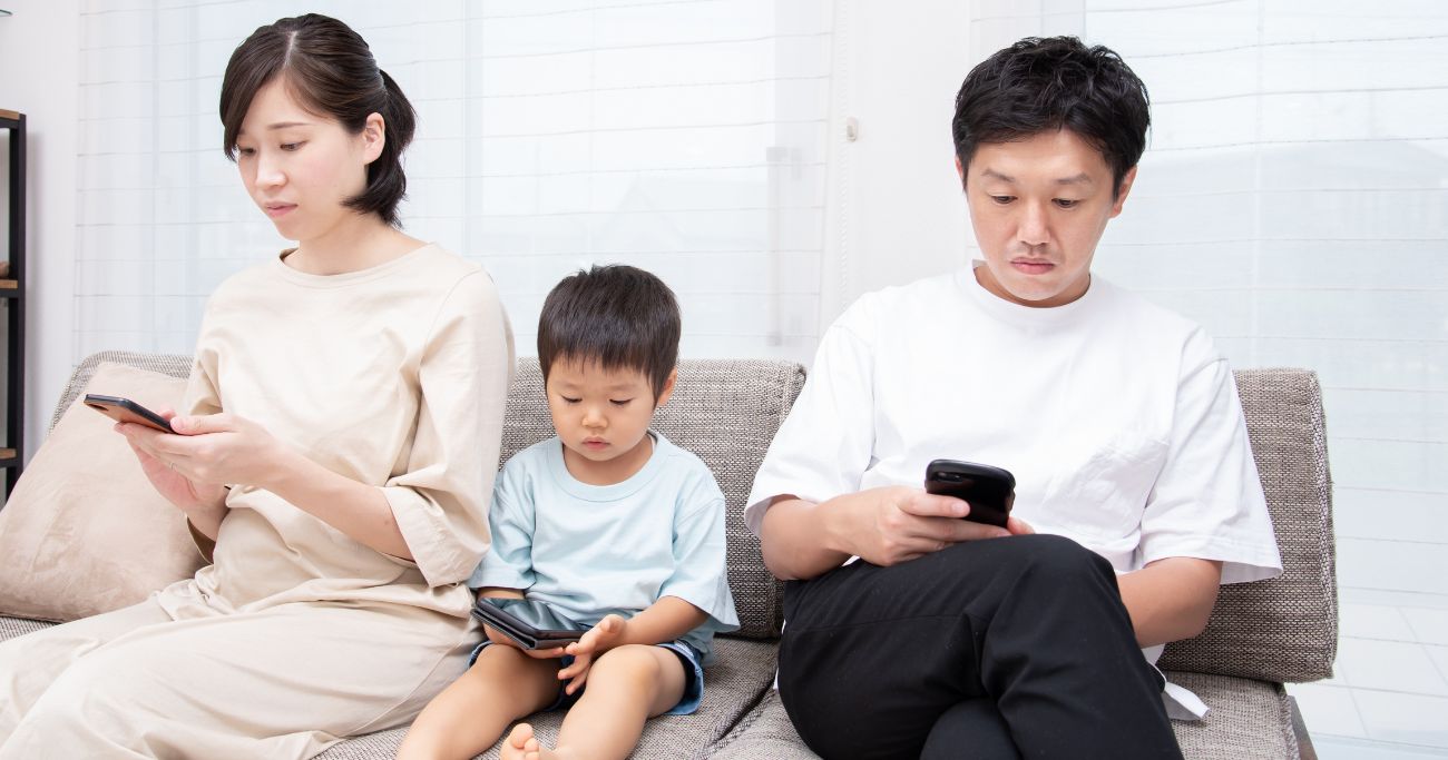 【デフォルト設定では97％スマホ依存に】絶対オフにすべき設定・ベスト1
