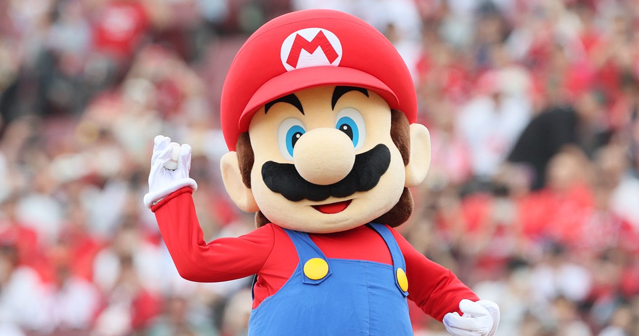始球式に登場したマリオ