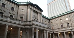 日銀の異次元緩和「本当の目的」は物価でなく低金利と円安