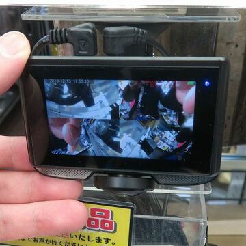 運転を邪魔しない小型タッチ液晶付き360度カメラ＋リアカメラのドラレコ