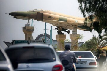 イラン、カタールが空軍パイロット3人拘束と主張