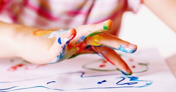 【片づけのプロに聞く】多すぎる子どもの作品、写真に撮って残しておく基準とは？