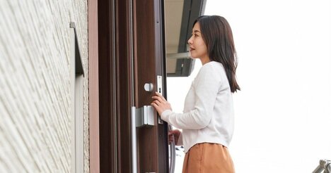 「資産1億円が1000万円に…」堅実な73歳父に異変…駆け付けた42歳長女が実家で目にした「まさかの光景」