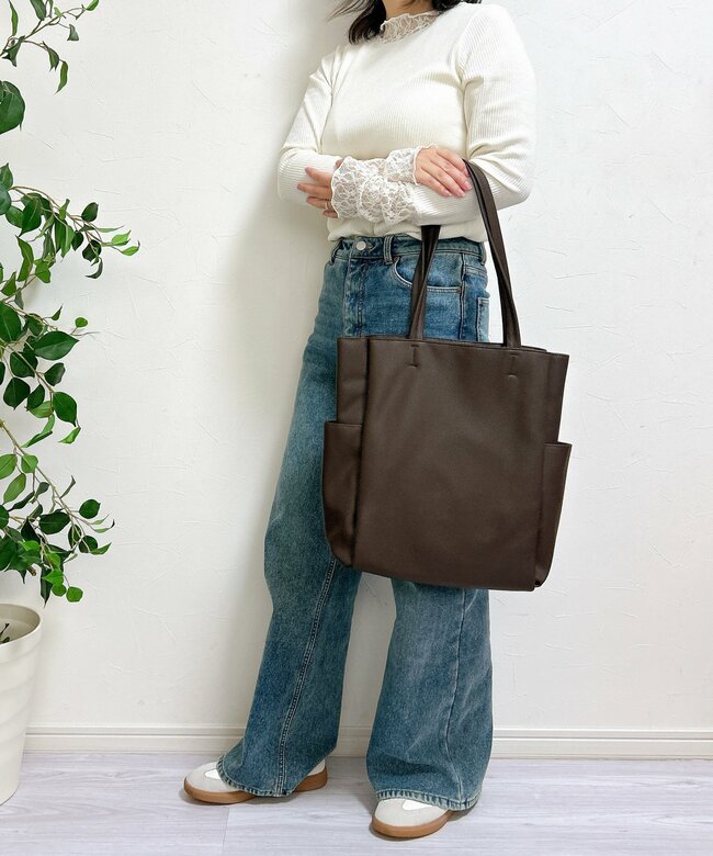 「オンライン秒で売り切れました」店舗でみつけたらラッキー!しまむらの“華やかトップス”1枚でも重ね着してもかわいい!「田舎のしまむらにはまだ残ってますよ」「なんとかGETしてきました」