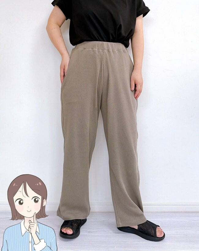 「全カラー買いたいです」無印良品の“ゆったりパンツ”楽ちんなのにキレイ見え！「最高にはき心地が良い」「リラックスしながらも上品」《購入レビュー》