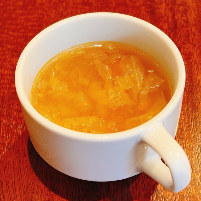 「激うま！」「3皿食べたい」ロイヤルホストの“平日限定ランチ”旨みたっぷりで大満足！「元気出た！最高！」「お肉がっつり食べられる」《実食レビュー》