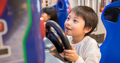 「公園に行ったはずがゲームセンターへ？」子どもにGPSを持たせるべき理由