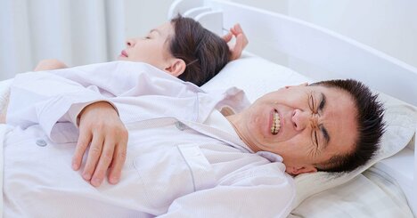 【もう朝までぐっすり】60代男性が惚れ込んだ“人生を変えた枕”の秘密