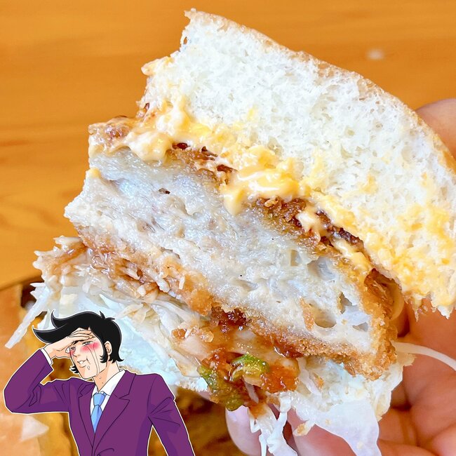本当に1人前…?コメダの“どデカバーガー”が1423kcalで衝撃のボリューム!「本当にデッカイ!」「量がやばい」