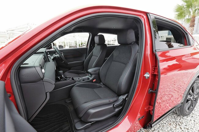 ホンダ・ヴェゼルRS、スポーツモデルが新登場！ベースモデルとの違いは？【試乗記】