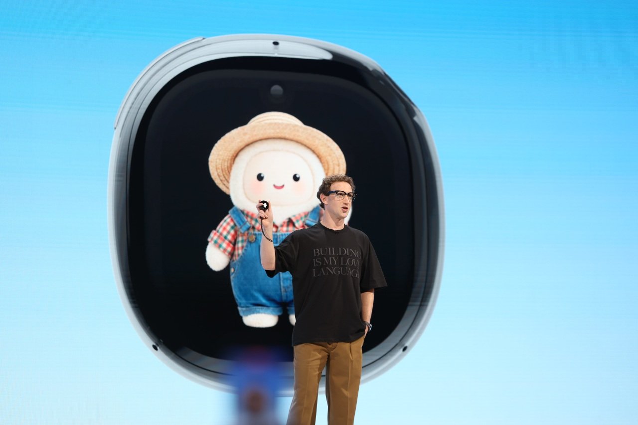 メタCEO、AI「ミューズ」搭載のスマートグラスを披露