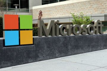 マイクロソフト、開かれた市場を確約　新アプリストア巡り