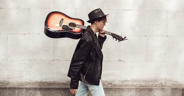 売れない芸人を「夢追い人」と見下す人がハマる“数字信仰”の落とし穴